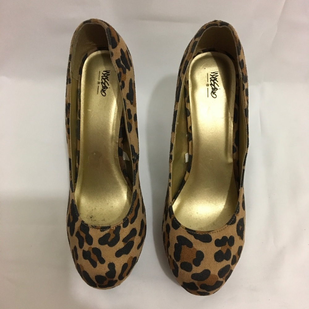 Shoes - Picture 2 of 3